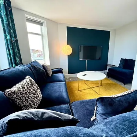 3Bedroom Urban Oasis In Bournemouth- Beach Nearby!-2